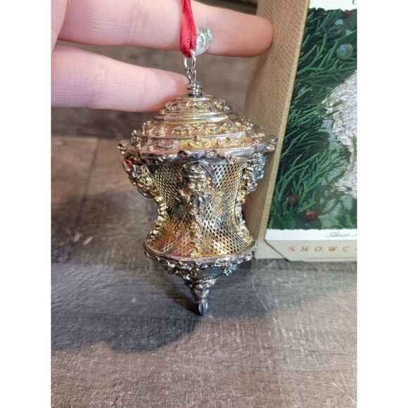 Hallmark silver Santa 1993 ornament Xmas decor - Picture 2 of 7